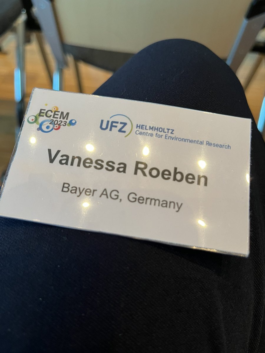 eco_modeller's tweet photo. And afterwards, come to my poster to talk about #beemodeling #riskassement #BEEHAVE at #ECEM2023 🙋‍♀️🐝 https://t.co/eFsAcebn3i