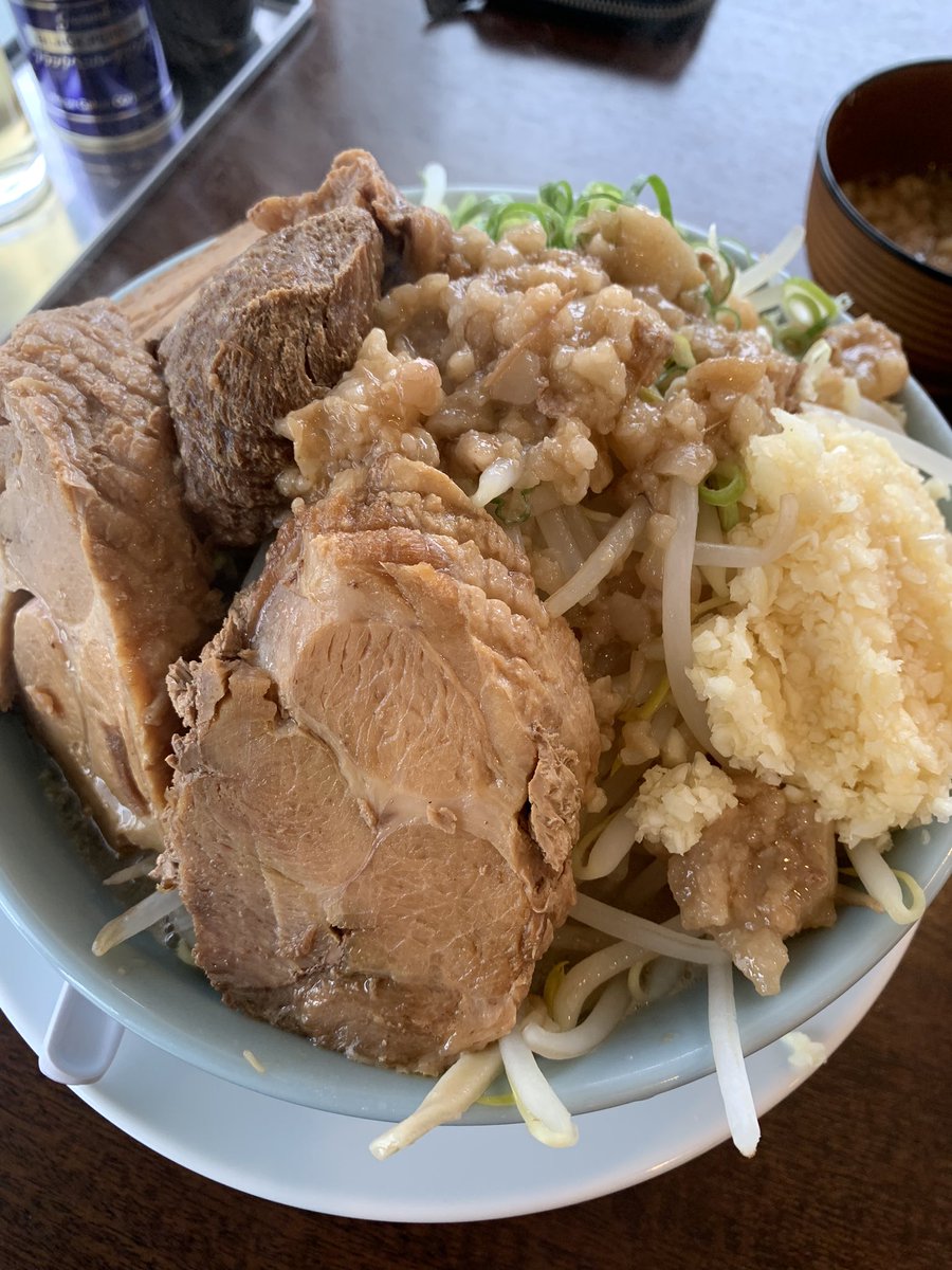 台風前の大豚。
<a href="/ramen_yama26/">らーめん山</a>