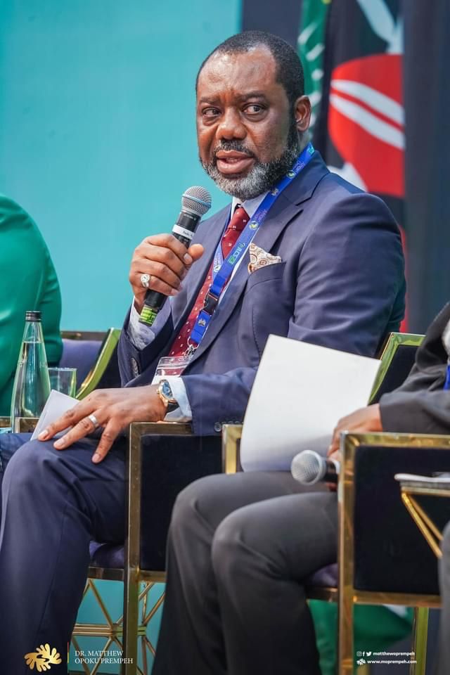 ENtriwaa's tweet photo. A REAL DEFINITION OF ONIPA OMAMA.
Dear NAPO, 

You've never been hesitant, in sharing your thoughts and wisdom.
You've never been reluctant in giving us authority and opportunities.
You've always corrected us whenever we've made mistakes. https://t.co/admmwbzxYy