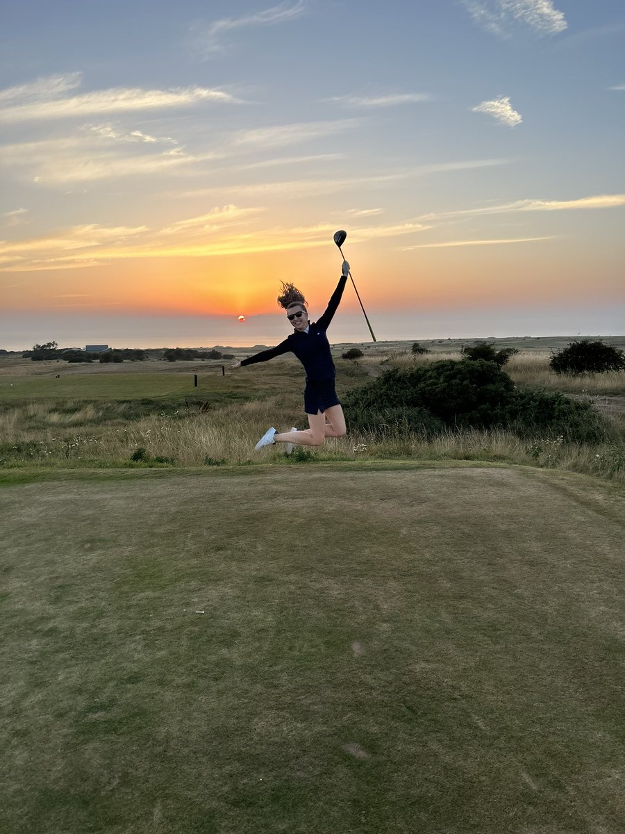 That feeling when you manage to get some sunset golf 🌅 in after work @GullaneGolfClub @scotgolfcoast 😊⛳️