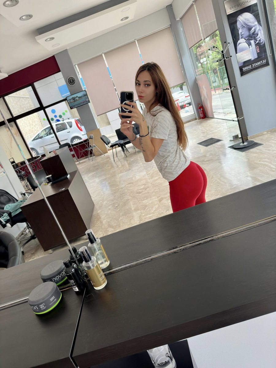 Gm fam ❤️‍🔥
Have a nice day 🫦
I had missed this mirror of mine👀