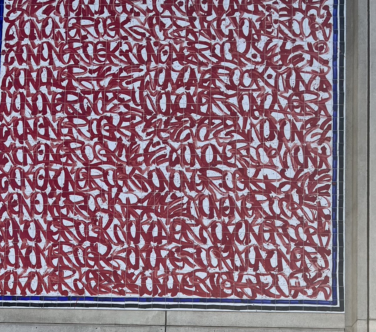 duhamel_vanessa's tweet image. Inauguration et dévoilement ce soir de l’œuvre « Welcome to the station » sur azulejos de l’artiste #Jonone  dans le cadre de #Lille , ville d’art et d’artistes. 
Je ne juge ni l’œuvre ni l’artiste qu’on ne présente plus. Merci en revanche au rédacteur anonyme de la présentation