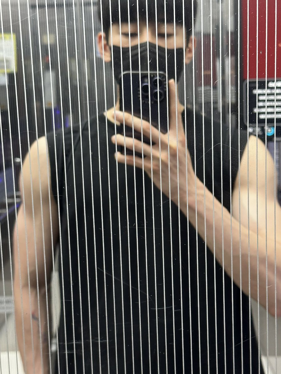 wooya_twt's tweet photo. 짧고 굵게 팔만 한시간
해냈다 오늘도 https://t.co/DFHBVqQ1Rn