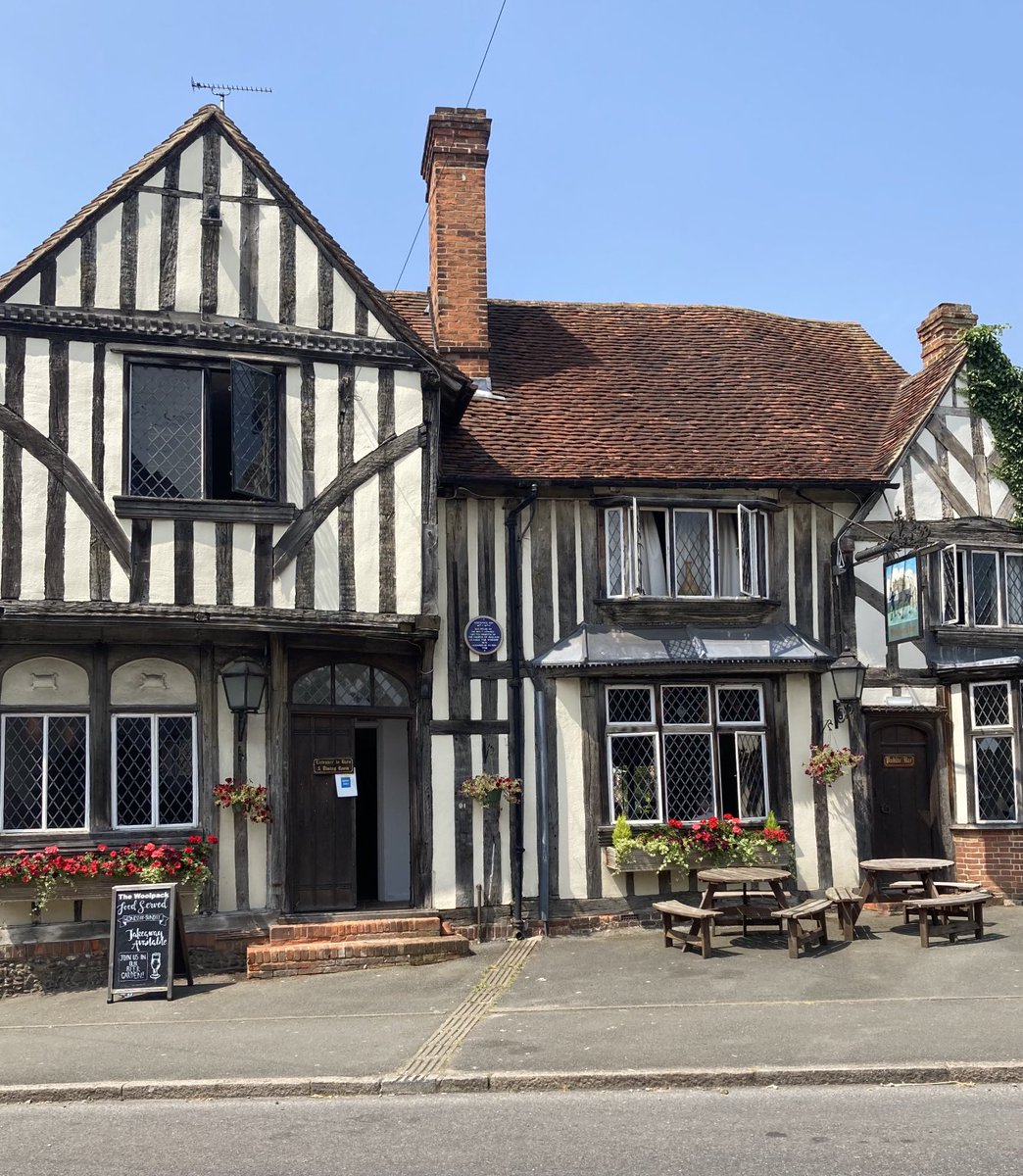 Gavin_Journo's tweet image. #Pub of the week is the #Woolpack in lovely #Coggeshall in beautiful north #Essex. And yes, it is as old as it looks!