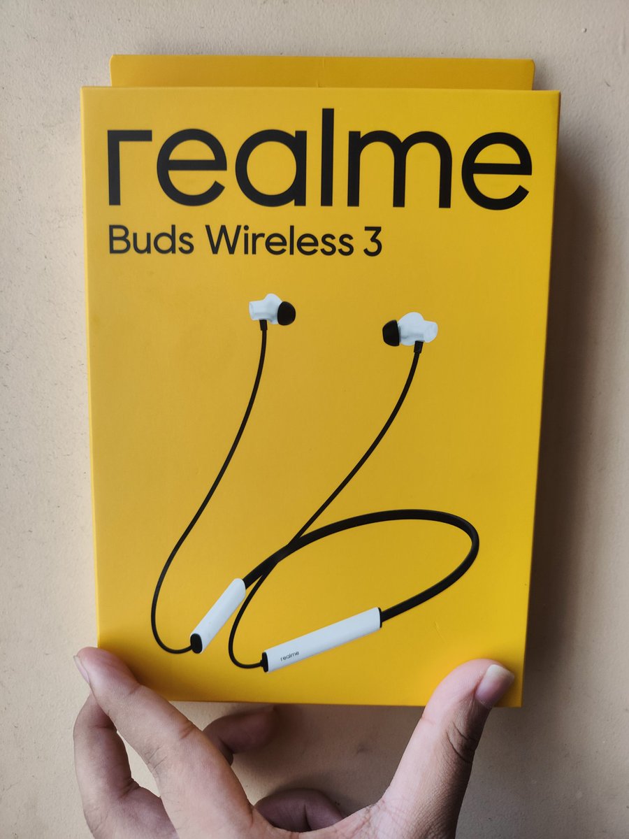 techzoned_'s tweet photo. #realmeBudsWireless3 Battery Backup 🔋

With ANC/Transparency: 1.9 Days 
Normal Mode [ANC/T turned off]: 2.5 Days

Note- Based on 9-10 hours music playback per day. Overall, battery backup is GOOD, but idle drain is higher compared to #OnePlusBulletsWirelessZ2 &amp; #OppoEmcoM32. https://t.co/A5aJGhWHue