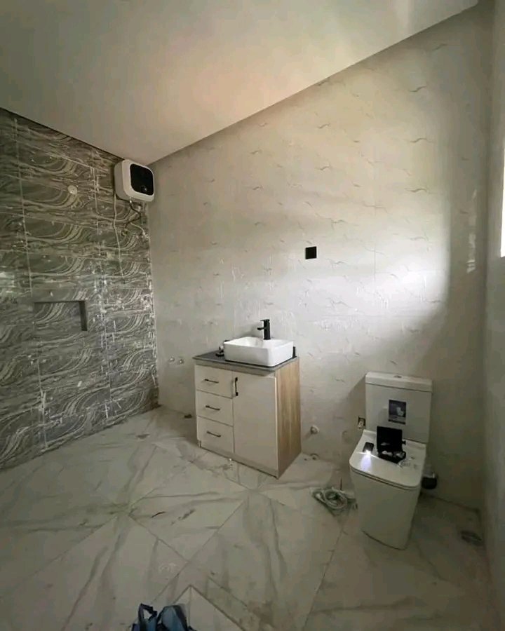 otto_etuoma's tweet photo. New Construction!!
4 Bedroom Duplex wt. BQ For Sale
๐: Rumuodumaya, Port Harcourt
๐ฐPrice: 65M Naira
Features:
All rooms en-suite
Guest room
Stamped concrete floor
Pop ceiling
Tarred and accessible road
Close proximity to basic amenities
Water heater.....
#RealtorinPH https://t.co/SWCVUqyDc1