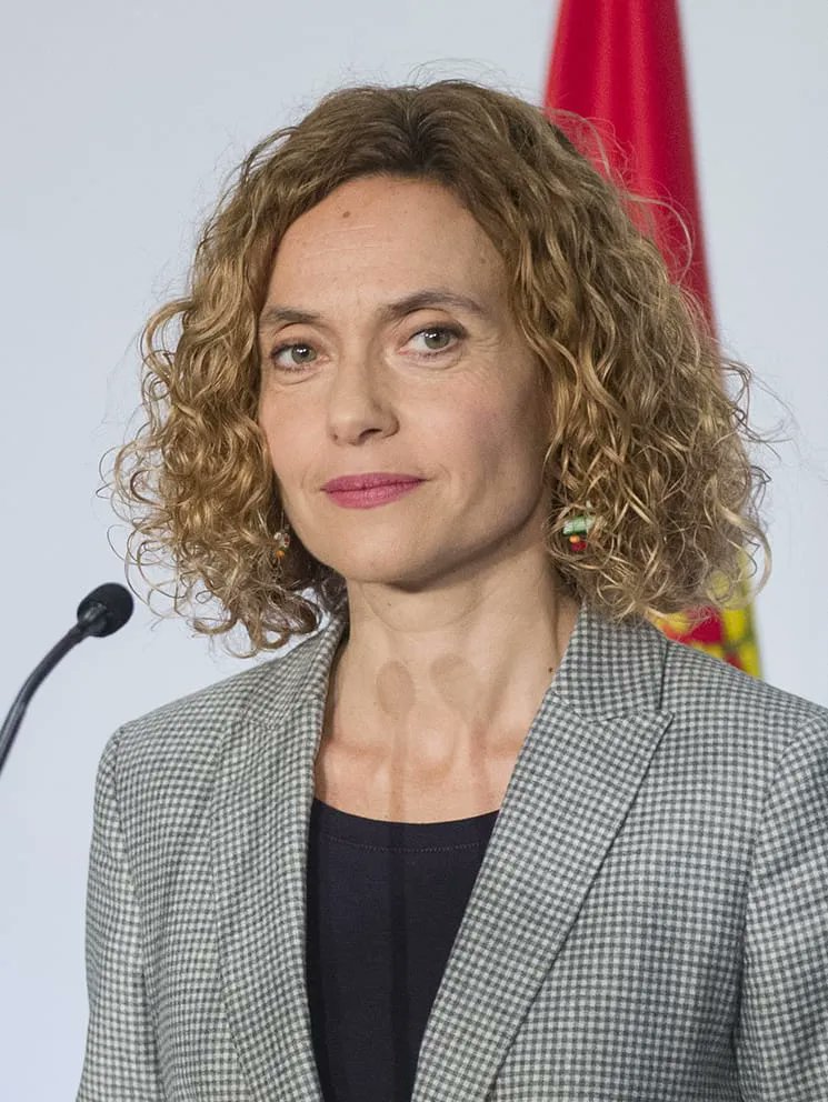 ErnestoEkaizer's tweet photo. #Batet La flamante ex diputada Meritxell Batet se presenta a concurso para la cátedra de Derecho Constitucional de la Universidad Pompeu Fabra. https://t.co/GZprfs8wxw