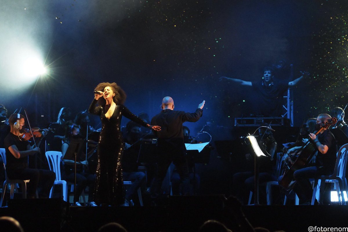 Aquest dissabte 9 a les 23.30 h #Electrobacasis a Castellnou de Bages, com a cloenda de la segona edició del #FiraGust.
🎫 L’entrada val 5 € i s’adquireix a taquilla.

<a href="/CamerataBacasis/">Camerata Bacasis</a> <a href="/XerifdelRelat/">Guillem Vilar Serra</a> #DJArzzett