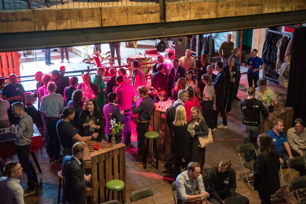 Plannen voor een startup, groeien met een scale-up? Je succesverhaal begint bij ons op een leerzame dag vol tips &amp; tricks. Neem deze: expert Alain le Loux van Cottonwood Technology Fund vertelt je alles over een kloppende pitchdeck. Meld je aan via bit.ly/3Dtls9G