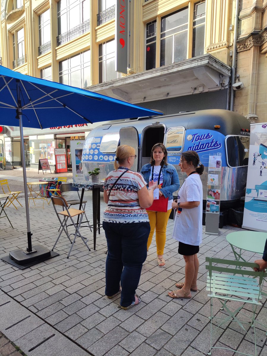 Voisins Solidaires (@voisinsolidaire) on Twitter photo Retour sur la #CaravaneTousAidants à Saint-Quentin.
En présence des équipes de la <a href="/cieAidants/">CompagniedesAidants</a>, de <a href="/AG2RLAMONDIALE/">AG2R LA MONDIALE</a> et de #SolidairesdesAidants.
Avec le soutien de <a href="/thomasdudebout/">Thomas Dudebout</a> , Adjoint au Maire de la ville de Saint-Quentin, Claudie Kulak <a href="/HauckTristan/">HAUCK Tristan</a> et <a href="/AtanasePerifan/">Atanase Périfan ن</a> Retour sur la #CaravaneTousAidants à Saint-Quentin.
En présence des équipes de la <a href="/cieAidants/">CompagniedesAidants</a>, de <a href="/AG2RLAMONDIALE/">AG2R LA MONDIALE</a> et de #SolidairesdesAidants.
Avec le soutien de <a href="/thomasdudebout/">Thomas Dudebout</a> , Adjoint au Maire de la ville de Saint-Quentin, Claudie Kulak <a href="/HauckTristan/">HAUCK Tristan</a> et <a href="/AtanasePerifan/">Atanase Périfan ن</a>