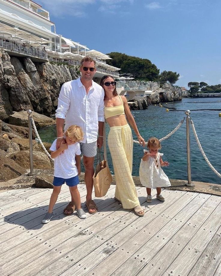 Manifest✨
Böyle bir aile✨