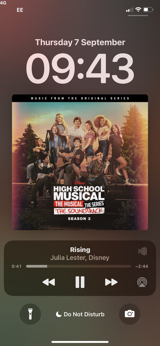 / i’m sick rn but this song is making me feel better thank you miss ju 🙏