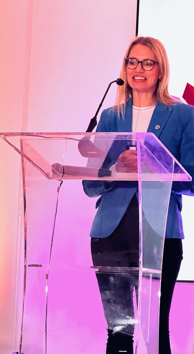 ⁦<a href="/Dispringer/">Diana Springer</a>⁩ new Group Head Brand&amp;Marketing  at ⁦<a href="/StandardBankZA/">Standard Bank ZA</a>⁩ shares her passion for purpose-led business -and vital role in driving brand distinctiveness &amp; guiding decision making. Fantastic keynote at Impact South Africa event- thanks ⁦<a href="/MobileInSA/">MMA South Africa</a>⁩