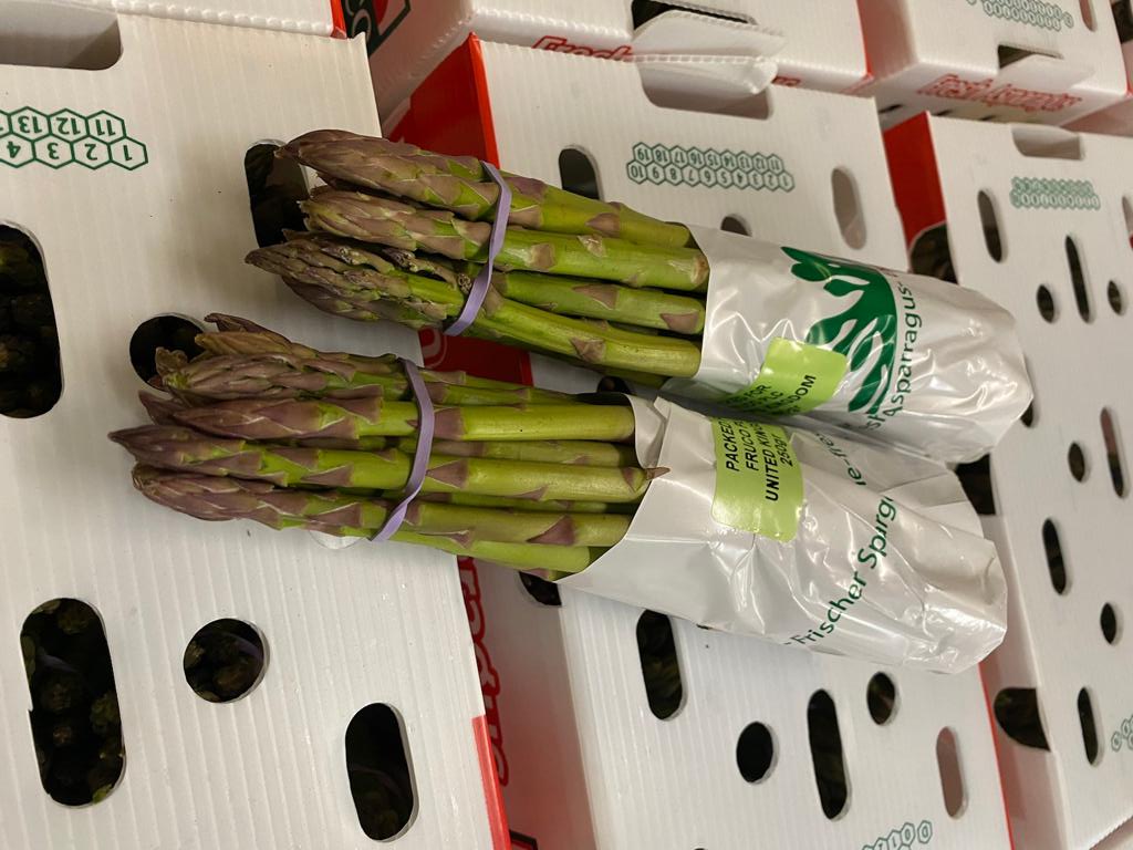 Fresh arrivals of top quality Peruvian asparagus! Various calibres available. Call the office on 01580 232300.