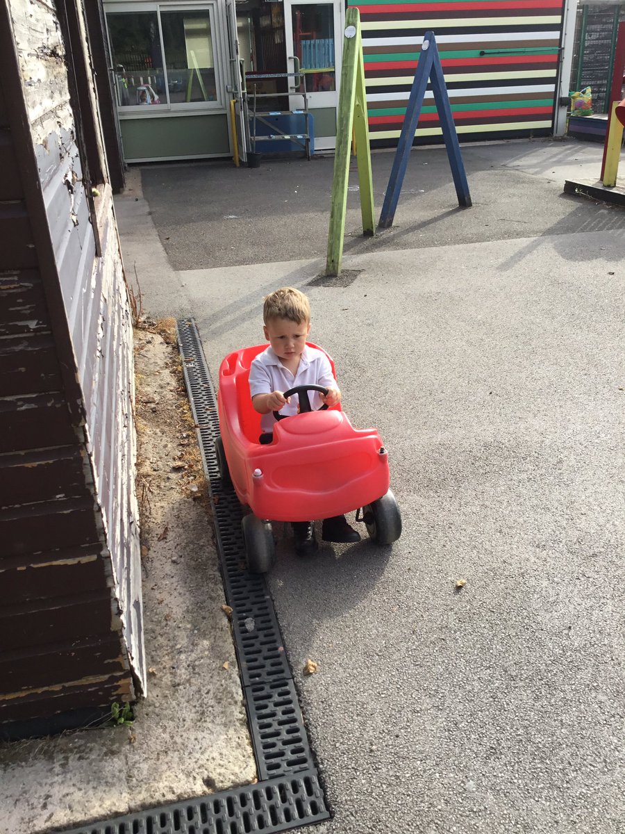 NurseryOPS's tweet image. Welcome to Nursery!
A lovely morning to explore outside 🌞
#playlearnandgrowtogether #eyfsphysical #eyfspsed