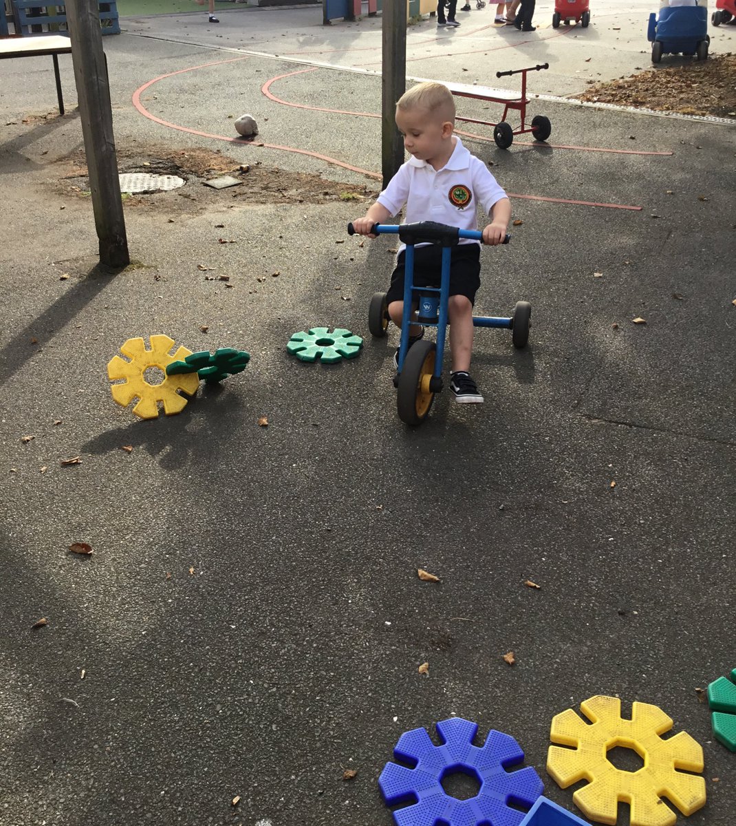 NurseryOPS's tweet image. Welcome to Nursery!
A lovely morning to explore outside 🌞
#playlearnandgrowtogether #eyfsphysical #eyfspsed
