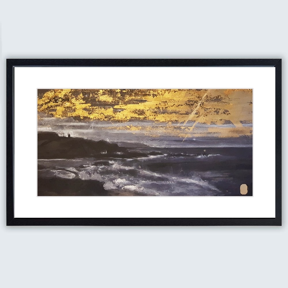 This 🎨beautiful🎨 giclee print by artist Lindsay Comens is a true work of art! Hand-worked by the artist and embellished with 23 carat gold leaf, this stunning piece captures the coming storm over Summerleaze Beach in Cornwall in all its glory. 🌊💨 Celebrate this breathtakin...
