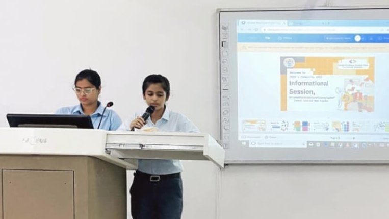 gdsc_bu's tweet photo. GDSC Info Session, Aug 2,'23, Smart Lab, ECE, IET Department | @RashiPorwal1, @gdsc_bu Lead and @Shivangisi93775, spotlighted GDSC's tech diversity and community goals. Dr.Zakir Ali sir @zakirali008(GDSC-BU Faculty Advisor)&amp;Er. Shashikhant Sir emphasized learning pathways#GDSCBU https://t.co/KQgTqUK1gk
