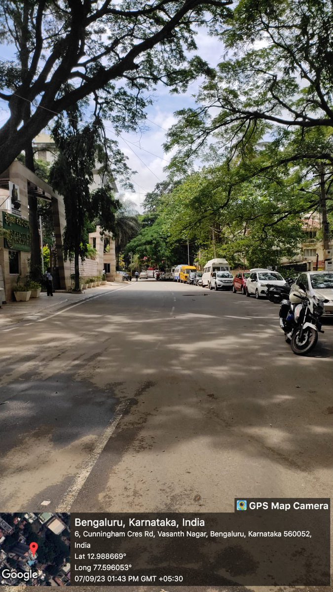 kayrao's tweet photo. @CPBlr
@blrcitytraffic 
@BLRCITYTRAFFIC1 
@Jointcptraffic 

Outstanding work by High Grounds Traffic in regulating parking on my road Cunningham Crescent Road. Thank you Mr Sharanappa. A ton of gratitude 🙏

Thank you BLR City Traffic 🙏🙏🙏

Before and after https://t.co/7eipDQ3PQy