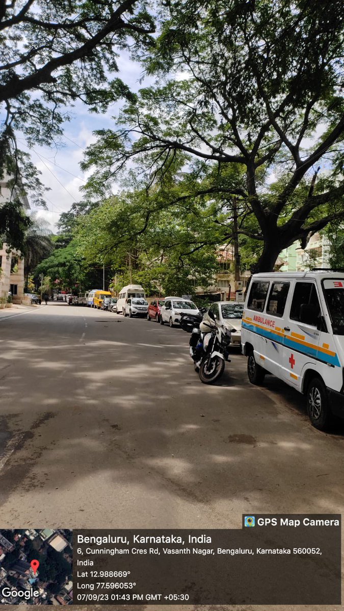 kayrao's tweet photo. @CPBlr
@blrcitytraffic 
@BLRCITYTRAFFIC1 
@Jointcptraffic 

Outstanding work by High Grounds Traffic in regulating parking on my road Cunningham Crescent Road. Thank you Mr Sharanappa. A ton of gratitude 🙏

Thank you BLR City Traffic 🙏🙏🙏

Before and after https://t.co/7eipDQ3PQy
