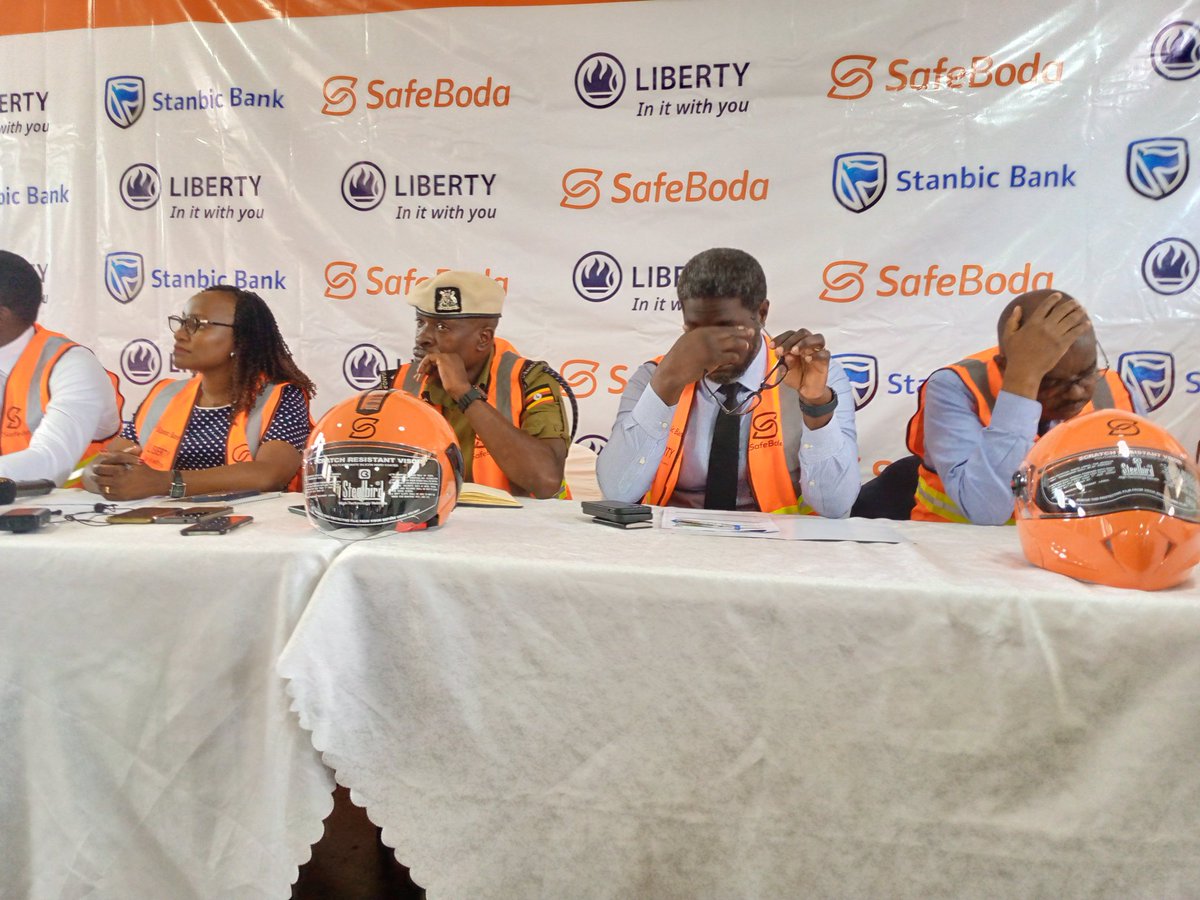 AbdulKim01's tweet image. If all of us get to do right things on the road the road crushes will surely reduce on our roads.. I want to thank @SafeBoda because after their riders going through training there is sanity on the roads - ASP Justine @stanbicug #LibertyInsurance #SafebodaPlusride