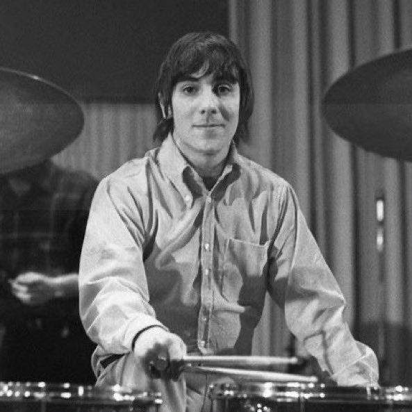 SoundBites_Rock's tweet photo. Sparing a thought for KEITH MOON, who we lost 45 years ago today, on 7 September 1978, aged 32 π
Remembering what a true LEGEND he is! πΆπ€
https://t.co/h1UkBIr5kE
#KeithMoon #TheWho #hardrock #artrock #rock #musiclegend #rememberingKeithMoon @TheWho https://t.co/D9UM289srY