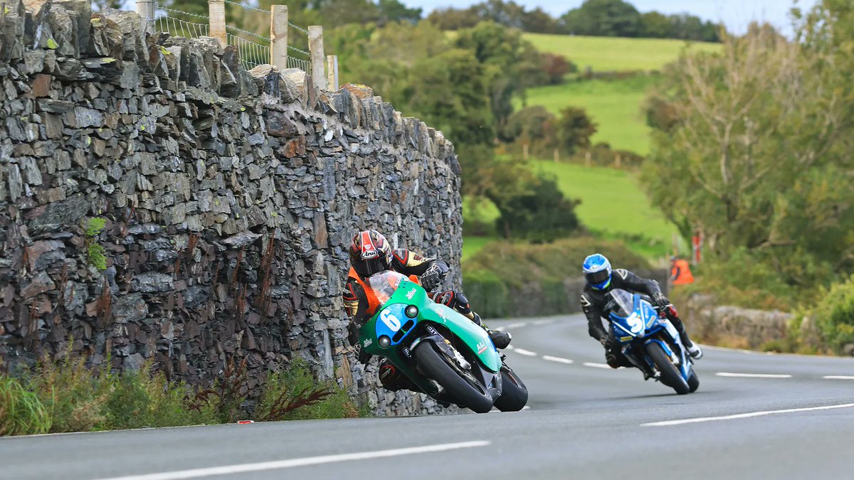 ManxGrandPrix's tweet image. Paton yet again proved itself to be the Junior MGP Race winning bike of choice, with the entire podium consisting of Paton riders Victor Lopez in first position and Andrea Majola and Maurizio Bottalico coming 2nd and 3rd. 

#MGP23 #Roadracer #Motorbikes