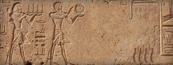 🎳 Did you know bowling has ancient roots? 

🇪🇬 Archeologists discovered pins and balls in an Egyptian child's grave from 3200 BC. 

Rolling stones and striking pins for millennia!