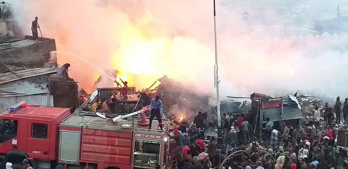 የሐረሪ ክልል ፖሊስ በከተማው የደረሰውን የእሳት አደጋ መነሻና ኪሳራ እያጣራሁ ነው አለ

ጳጉሜን 2፤ 2015 ዓ.ም. 

(አዲስ ዘይቤ፤ አዲስ አበባ) በሐረሪ ክልል በተለምዶ ሸዋበር ተብሎ በሚጠራው ስፍራ ለጳግሜ 2 ቀን 2015 ዓ.ም አጥቢያ ከለሊቱ 10:00 ሰአት