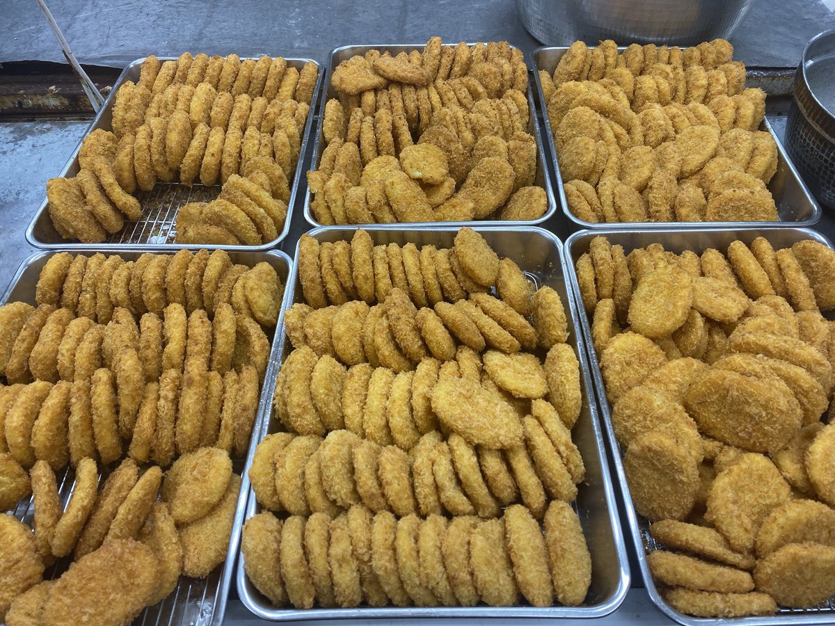 divemamuru's tweet image. 台風だよ🌀☂️…売上悪いよ…仕方ない…祭りだよ…このツイート…が…3000リツイート300枚…コロッケ…1円で…売るよ…5000RTで…500枚…10000RT…で1000枚…1円…で…売ってやるよ……される…訳…無いのさ…され…れば…いいの…さ…
みんな…RT…すれば…いいのさ…