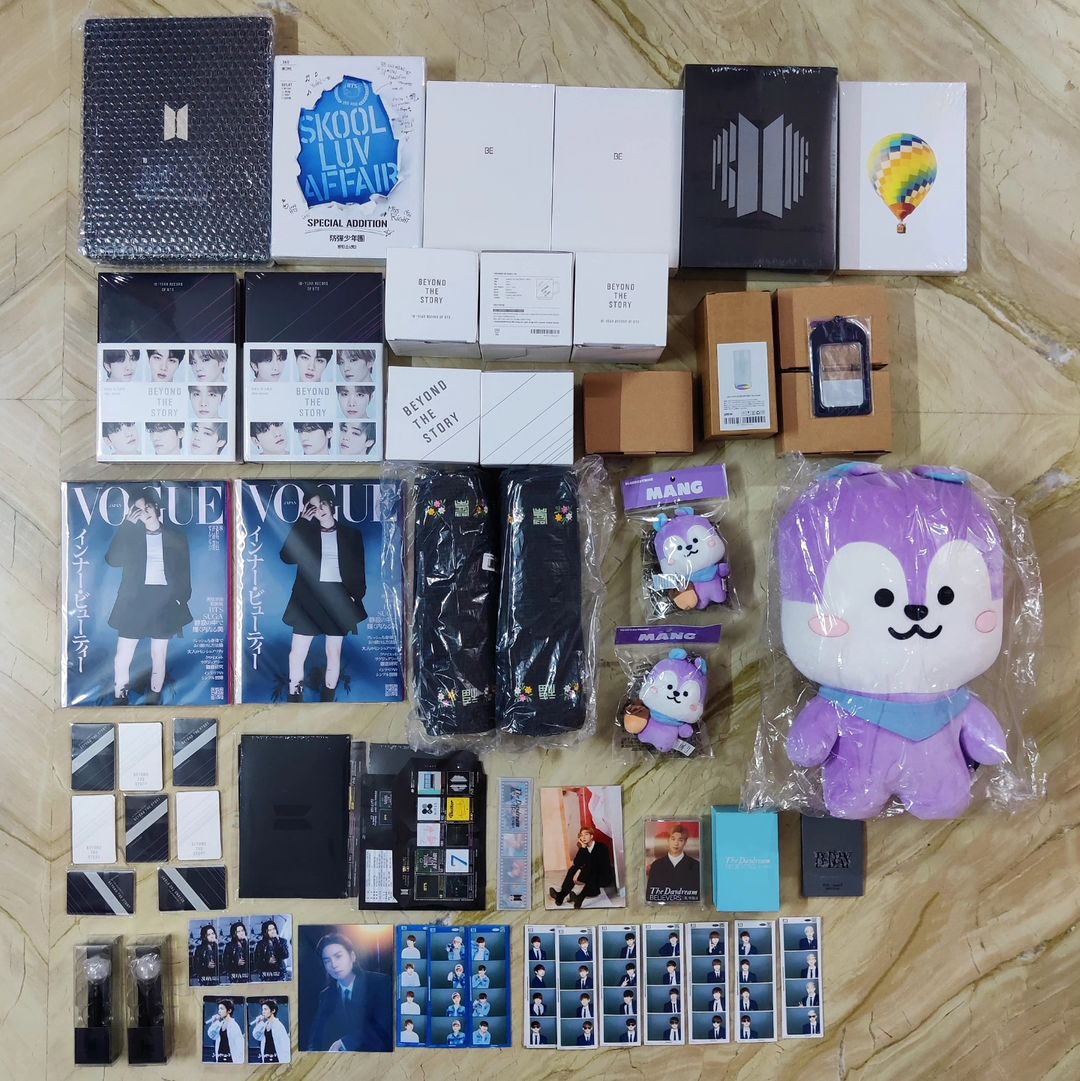 7SouledStore's tweet photo. ✨ Arrivals - Batch 3 ✨

Thanks fam for all the trust and support. Borahae 💜
.
.
.
.
Follow @seven_souled_store on Instagram for more kpop merch related content.
#BTS #ARMY #kpopmerchindia #rm #JIN #SUGA #JHOPE #Jimin #v #jk https://t.co/LKNBFPs7k1