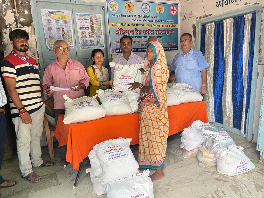 animeshamrit's tweet photo. As a #Nikshay_Mitra @RedCrossPupri  Branch Provided #Food_Bags to #21_TB_Patients for the Month of #September as #nutrition_Support

#TBMuktBharat #EndTB #TBHaregaDeshJeetega 

@TbDivision @IndianRedCross @ICRC_nd @kediromarICRC @yahiaalibi @redcrosskamal @rkjain1955  @drbinay21 https://t.co/b7PKEJVEA5