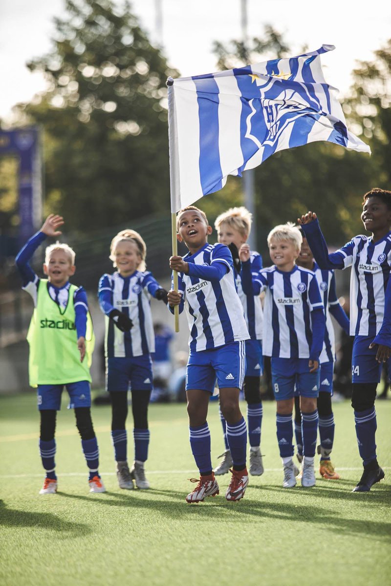 Huomenna starttaa HJK Cup -kutsuturnaus 🔥🔥

Turnaus pelataan 8.-10.9. Töölön kentillä. Ensimmäistä kertaa HJK Cupin historiassa kahvilapisteiden lisäksi myös tapahtumatori, jossa mm. DJ ja ruokarekkoja!

Lue lisää 👉 hjkcup.fi

📸: Hanna Väyrynen