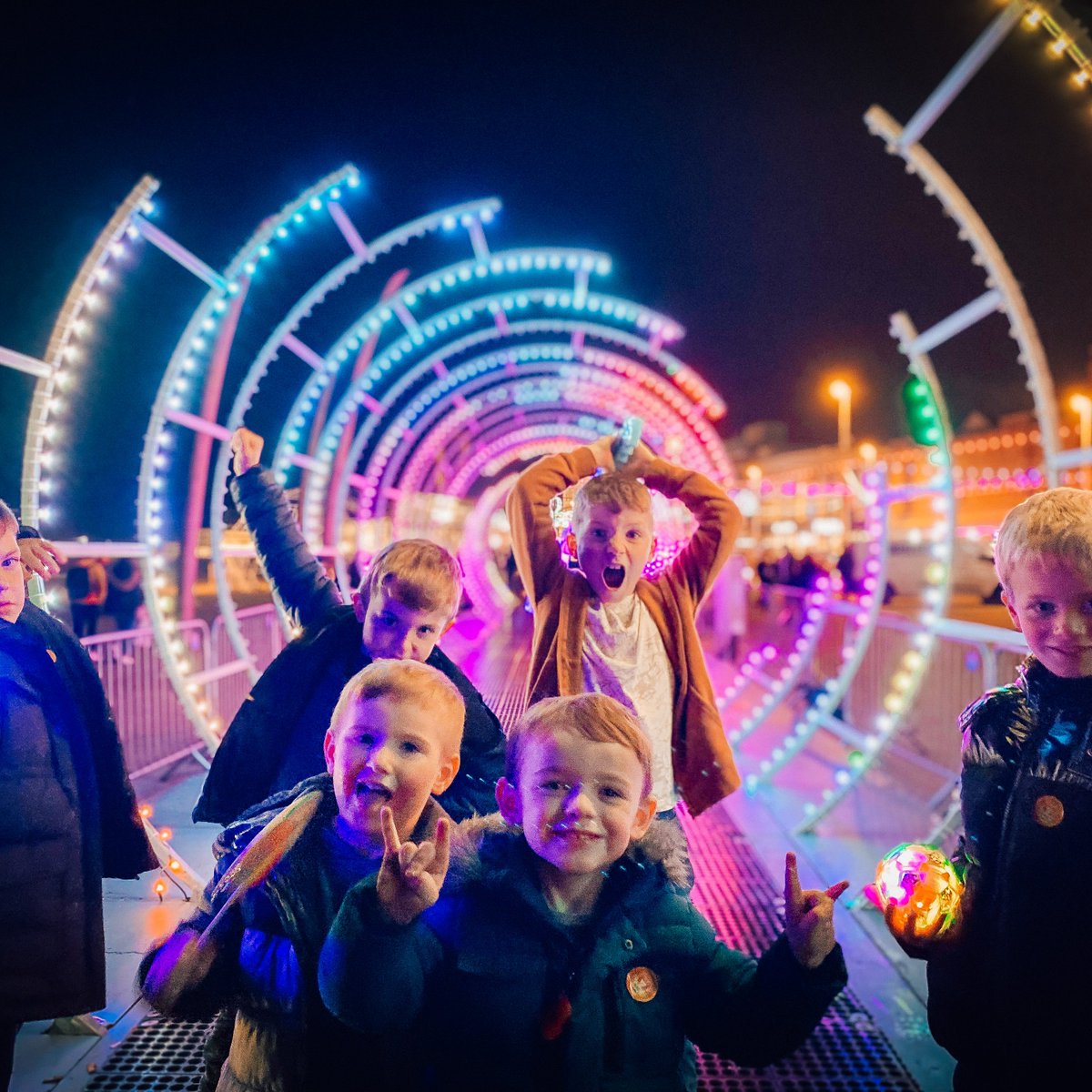 Heading to Blackpool for the Illuminations or the World Fireworks Championship Blackpool this month? Northern have over 100,000 10p train tickets on selected routes including to Blackpool, as well as flash sale tickets for 50p, £1 and £2! 🔗 bit.ly/45cYMXK