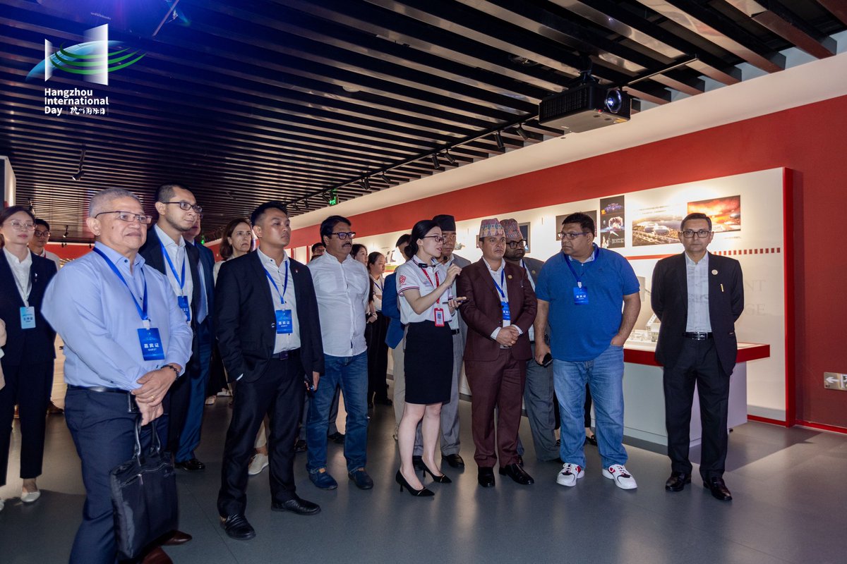 INAinShanghai's tweet photo. 2. di Hangzhou pada tahun 2016. Pada kegiatan tersebut, pemkot Hangzhou mendorong kerja sama antar kota dalam kerangka bilateral seperti kota kembar serta dalam kerangka regional seperti United Cities Local Government (UCLG) Asia-Pacific. https://t.co/uIlSPsP3Rc