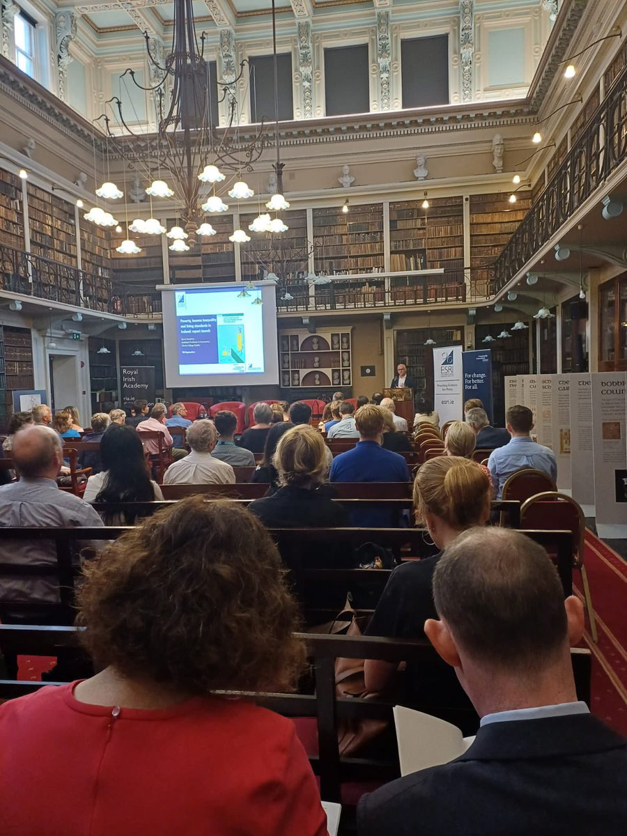 CommunityFound's tweet image. @AlanMBarrett kicking off the event to launch the agenda setting research! 

@rodericogorman @Tanya_Ward @ChildRightsIRL 

#InformedPolicy #ChildrensBudget24