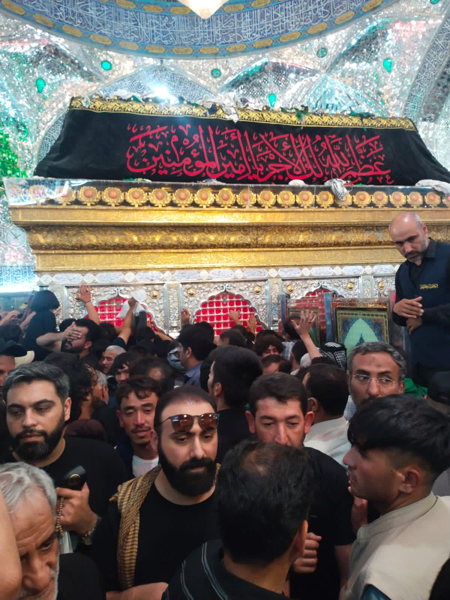SheikhSameer512's tweet photo. #چہلم_حضرت_امام_حسین_ع
#ArbaeenEHussaini https://t.co/PRsZSXZcWI