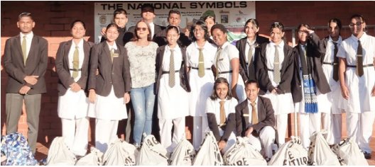 9400Rotary's tweet photo. #RotaryD9400 #RotaryClubofPhoenix #D9370 #InteractClubofGreenburySecondarySchool #FoodHampers #Support https://t.co/D2z3SmthJv