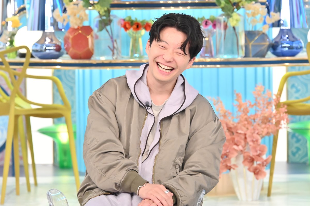 a_studio_tbs's tweet photo. 明日の #Aスタプラス
ゲストは #星野源 さん⭐️

#笑福亭鶴瓶 が #三浦大知 さんを取材🕺
出会いのきっかけは
三浦さんの鼻歌?😚♪
気を使わずにいられる
関係性が明らかに!

#藤ヶ谷太輔 は
#ハマ・オカモト さんの元へ
ナイトルーティンはヨガ🧘🏻
2人で行った屋久島旅行の
エピソードが🏝️
お楽しみに🐥 https://t.co/AkbYZWQ1cg