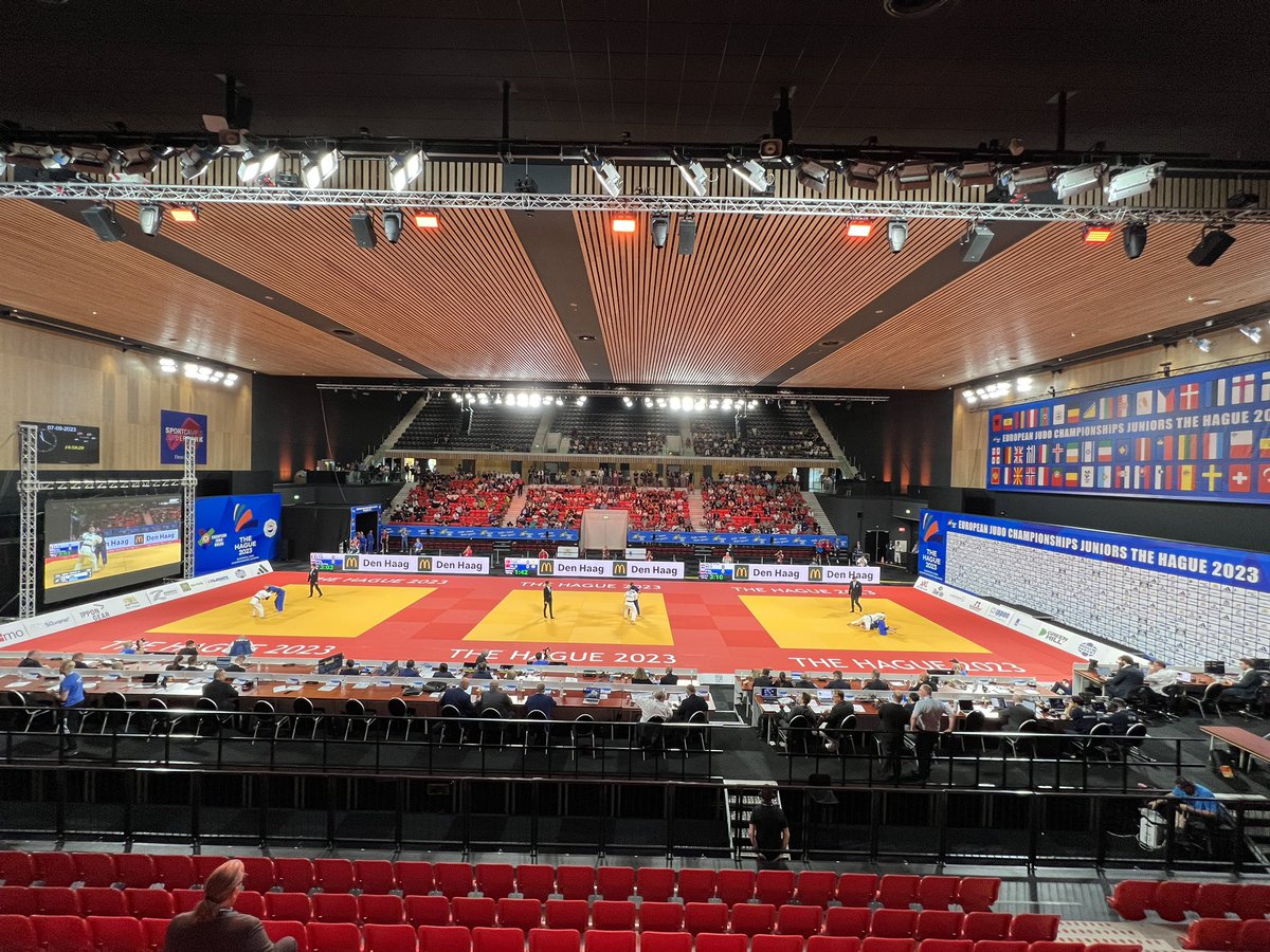 NihonSport's tweet photo. Bij het EK judo -21 in Den Haag. Trots om onze matten te zien liggen! #nihonsport #kieskwaliteit #personalpassionperfection #adidasjudo #agglorex #federalecofoam #judo #judothehague2023 https://t.co/8eLptONOOe