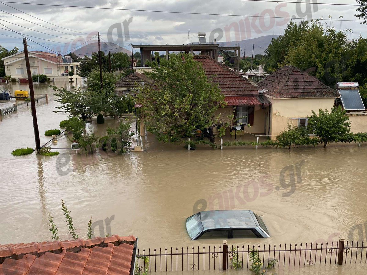 CSouroulis's tweet photo. Ισχυροί μουσώνες πλήττουν το κρατίδιο Άντρα Πραντές της Ινδίας.

Τι εννοείς "είναι ο Παλαμάς Καρδίτσας";;; https://t.co/rCArdmJupD