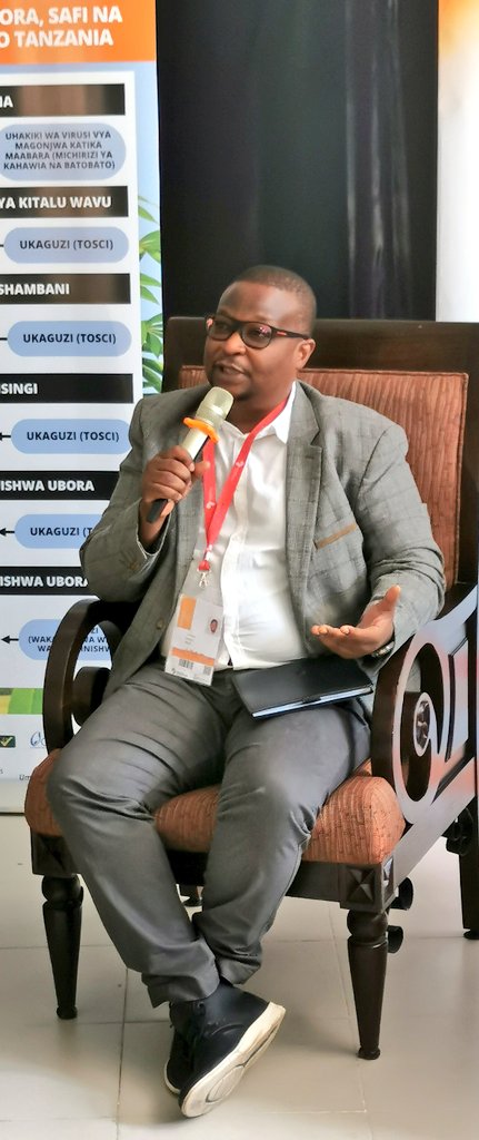 jamesplegg's tweet photo. 🌍🌿 MEDA Magic 🚜🇹🇿

Stephen Magige, working for @medadotorg in #Tanzania has helped create a revolutionary model for commercialising #cassava seed systems. This involves >700 seed entrepreneurs, linked through farmer associations &amp; sustainably selling certified seed
#AGRF2023 https://t.co/L58pOwHaDJ