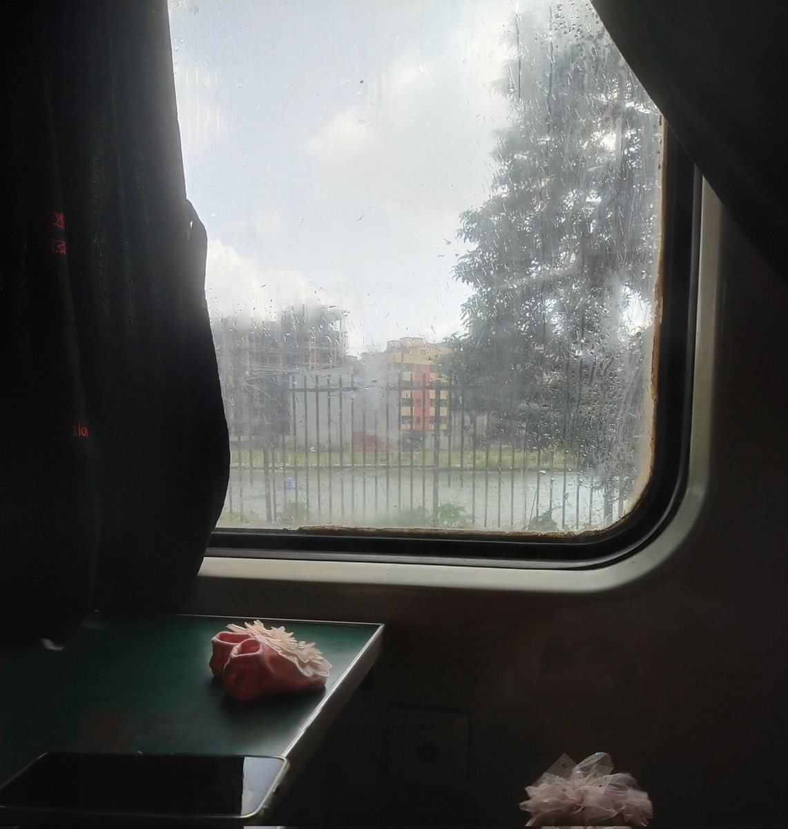 MahmudBinABari's tweet photo. প্রথম ট্রেন ভ্রমণ 🚂 
#SUKUN #APGTA 💕
#MaisunBintMahmud 👑 https://t.co/UU9cXZYVDA