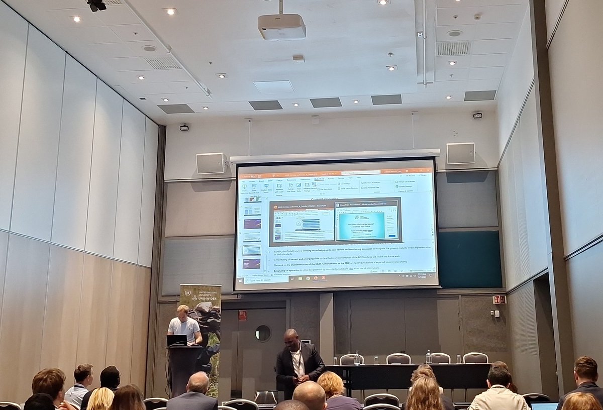 alexcobham's tweet image. Seasion chair Johnstone Makhubu (SARS) introduces Niels Johannesen (@taxobservatory), presenting on South Africa&apos;s offshore wealth #Rev4Dev