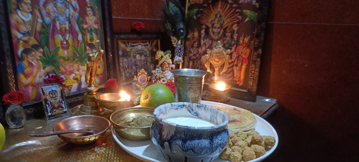 TrulyVedh_aish's tweet photo. Have you offered Kayam to Baby Krishna this Janmashtami..
On Janmashtami many dishes are offered to the infant Krishna.
Traditionally, we offer home made butter and curd, Seedai (butter balls) and sweets made of ghee.
Another most important offering is #Kayam. It's a healthy and herbal Ayurvedic preparation.
Usually this is given to neo-natal mothers🤱(mothers who just delivered a baby) for their fast recovery and supportive of lactation.
So, we offer it to Maa Devaki and Yashoda, feeling them as our daughters, who just delivered.
This act shows our concern towards the mothers' of lil Krishna and makes them all our family!.
Offering Kayam as Prasadam to Krishna and consuming it removes "Bala Arishta Dosas" in the horoscope.
This herbal concoction has immense medical benefits as per #Ayurveda
🕉️ It may relieve constipation and bloating.
⚛️ It may act as a laxative (may increase bowel movement).
☸️ It may enhance digestion.
🔯 It may reduce acid reflux, flatulence and the occurrence of peptic ulcers.
🕉️ It may relieve burning in the chest & nausea.🤢
⚛️ It may reduce the burning sensation in the eyes, soles of the hands and feet.🥵
☸️ It may reduce headaches and skin diseases.💆♀️
So I'm sharing this herbal recipe!
Ingredients:
Cumin seeds ( Jeera ) 1 table spoon
Carom seeds ( Ajwain ) 1 table spoon
Black pepper ( Kalimirch )
1 tea spoon
Dry ginger ( Sounth ) 1 tea spoon
Grated or powdered Jaggery ( Gur ) 4 table spoons
Ghee ( Clarified butter ) 1 table spoon
Method:
Heat Pan in a medium flame, fry cumin, carom seeds, black pepper and dry ginger for 2-3 minutes or till you get a good flavour.
Then, turn-off the heat and leave them cool before grinding.
Once they are cooled, take them in a mixer grinder or food processor, grind to a medium coarse powder.
Keep the ground powder aside.
Heat the pan, add powdered jaggery, a little amount of water, mix them well and cook for a minute or till they go through one or two boils.
Add Ghee and the powder of spices is kept ready. Mix them well so that they don't form lumps. Turn off the flame.
Now take it in a bowl and let it cool.
Kayam is now ready to be offered as Prasadam.
After offering to the Lil Gopal, serve in little measures, say a half-spoon fill to all in your family and at home.
Pregnant women and children below 1 year should consume this preparation.
I offered this today to our baby #laddugopal along with other traditional offerings!
Once again, I humbly bow to our ancestors for incorporating healthy practices in our religious traditions.
#Janmashtmi