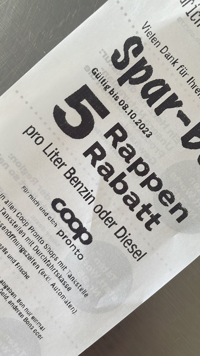 schredder12's tweet photo. Liebe Coop #coop, ich freu mich ja immer wieder über Spar-Bons von euch! Heute 5 Rappen Rabatt auf 1 Liter Benzin/Diesel erhalten. 

Ab wann gibt es Rabatt auf kWh für Ladestationen? https://t.co/g6xerdv6NC