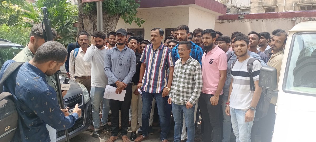 <a href="/AmdavadAMC/">Amdavad Municipal Corporation</a> <a href="/AMCommissioner/">Municipal Commissioner Amdavad</a> 
<a href="/CMOGuj/">CMO Gujarat</a> <a href="/Bhupendrapbjp/">Bhupendra Patel</a> <a href="/irushikeshpatel/">Rushikesh Patel</a> #MOH_Amc
<a href="/MoHFW_GUJARAT/">Ministry of Health</a> 
AMC દ્રારા MPHW-344 જગ્યામાં સરકારનો 31/5/2022નો‌ પરિપત્ર હોવા છતાં અને આરોગ્ય અધિક નિયામક શ્રી દ્રારા જાણો કરવા છતાં તે ઠરાવનુ ઉલ્લંધન કરી ભરતી બહાર પાડી છે