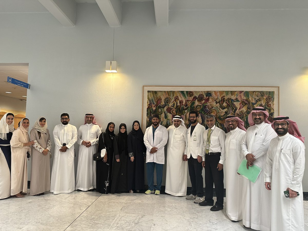 Khulud_Alaali's tweet photo. سعدت بالمشاركة في #الملتقى_العلمي_الأول_للاستعاضة_السنية
#1st_KAU_Prosthodontic_Symposium_2023
وذلك بجانب نخبة من الزملاء والزميلات بتحكيم العروض المرئية والملصقات العلمية. 
الملتقى المذهل بتنظيم من قسم استعاضة الفم والفكين، كلية طب الأسنان @kauweb، كل الشكر والتقدير موصول الى رئيس القسم ��. أسامه قطب @Dr_osamaqutub وفريق العمل المميز لإنجاح الملتقى…