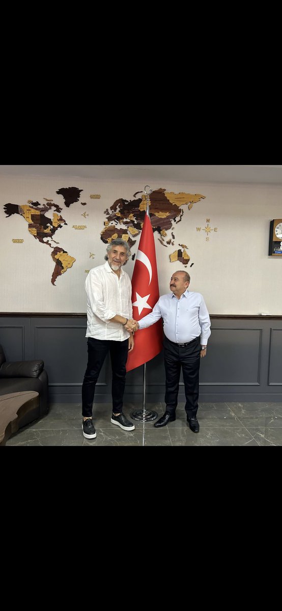 Sevgili Başkanımın bakışlarındaki sevgi ve güveni Gaziantep FK’da çalıştığım süre boyunca tüm Gaziantepli dostlardan gördüm. 

Herkese minnettarım. 

Bu arada Antep karası sadece bir üzüm çeşidi değilmiş…

Öğrendim.