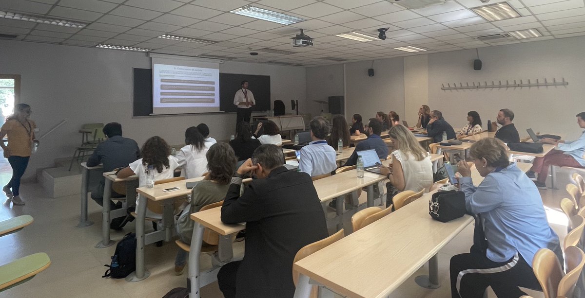 monicavinaras's tweet photo. Digital Skills and elderly #intagralabplus @Erasmus_Project #elderly #wellbeing @WWU_Muenster @UCMccinf @Corte_Mir_Siena @eseniors #plineu #32puntos @juanengonzalvez @oliver_carrero @carrascorafael https://t.co/0kTDq7FqTF https://t.co/B2gZmZnXPb